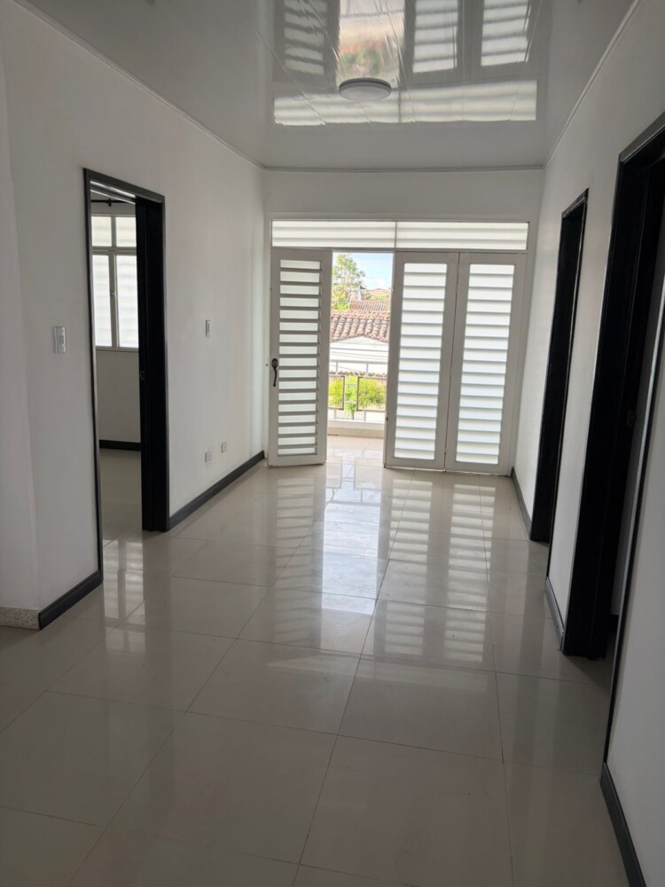 SE VENDE CASA B/ El Recreo