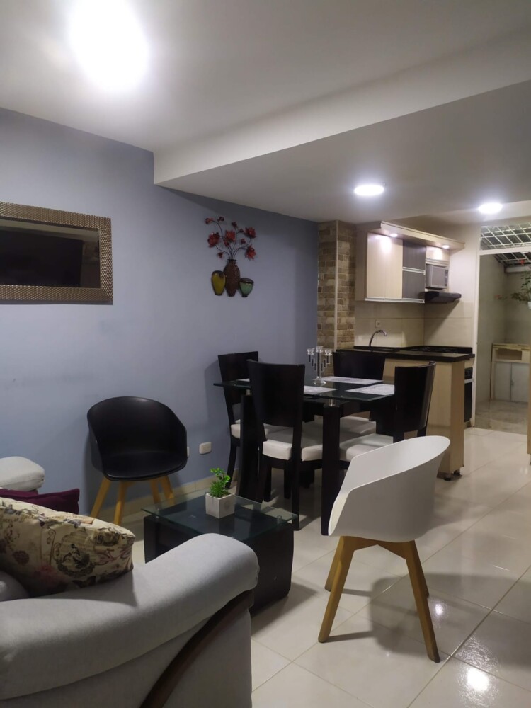 SE VENDE HERMOSA CASA MONTEBONITO DOSQUEBRADAS.