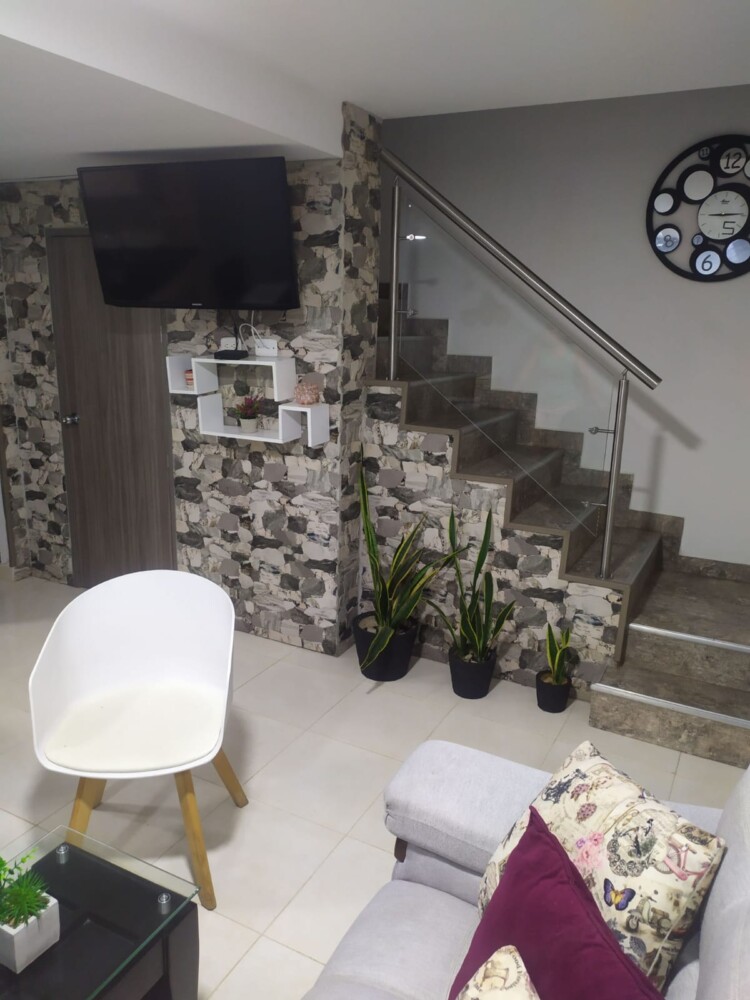 SE VENDE HERMOSA CASA MONTEBONITO DOSQUEBRADAS.