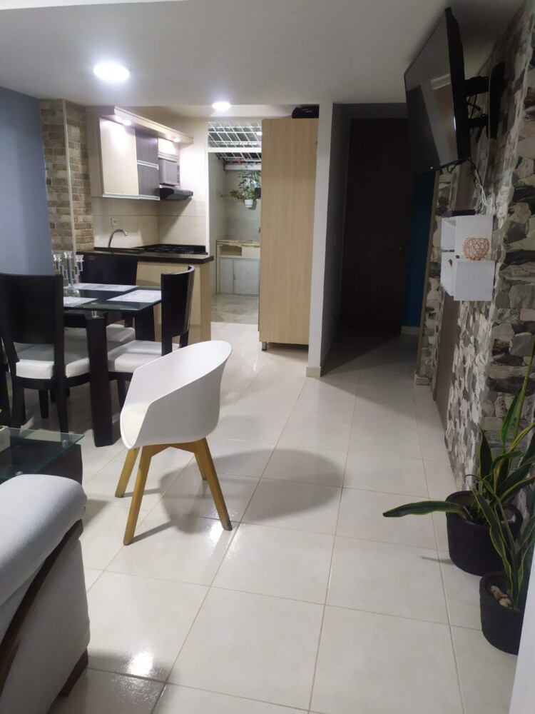 SE VENDE HERMOSA CASA MONTEBONITO DOSQUEBRADAS.