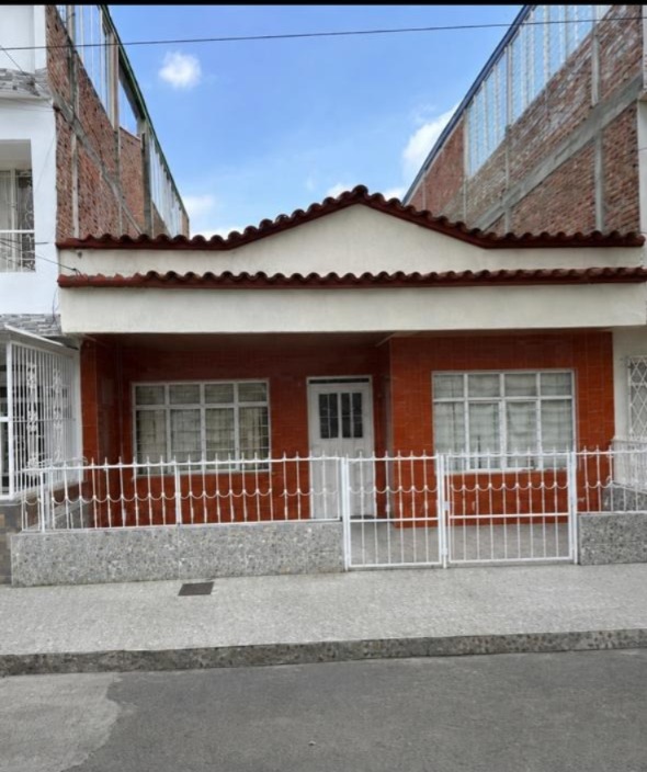 SE VENDE Casa B/ El Prado