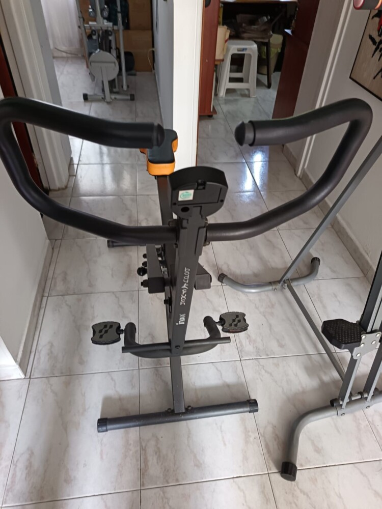 VENDO 2 MÁQUINAS Para hacer ejercicios