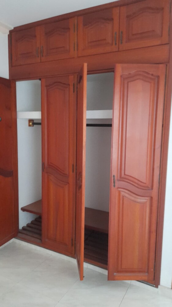 CASA GRANDE EN BARRIO NUEVO